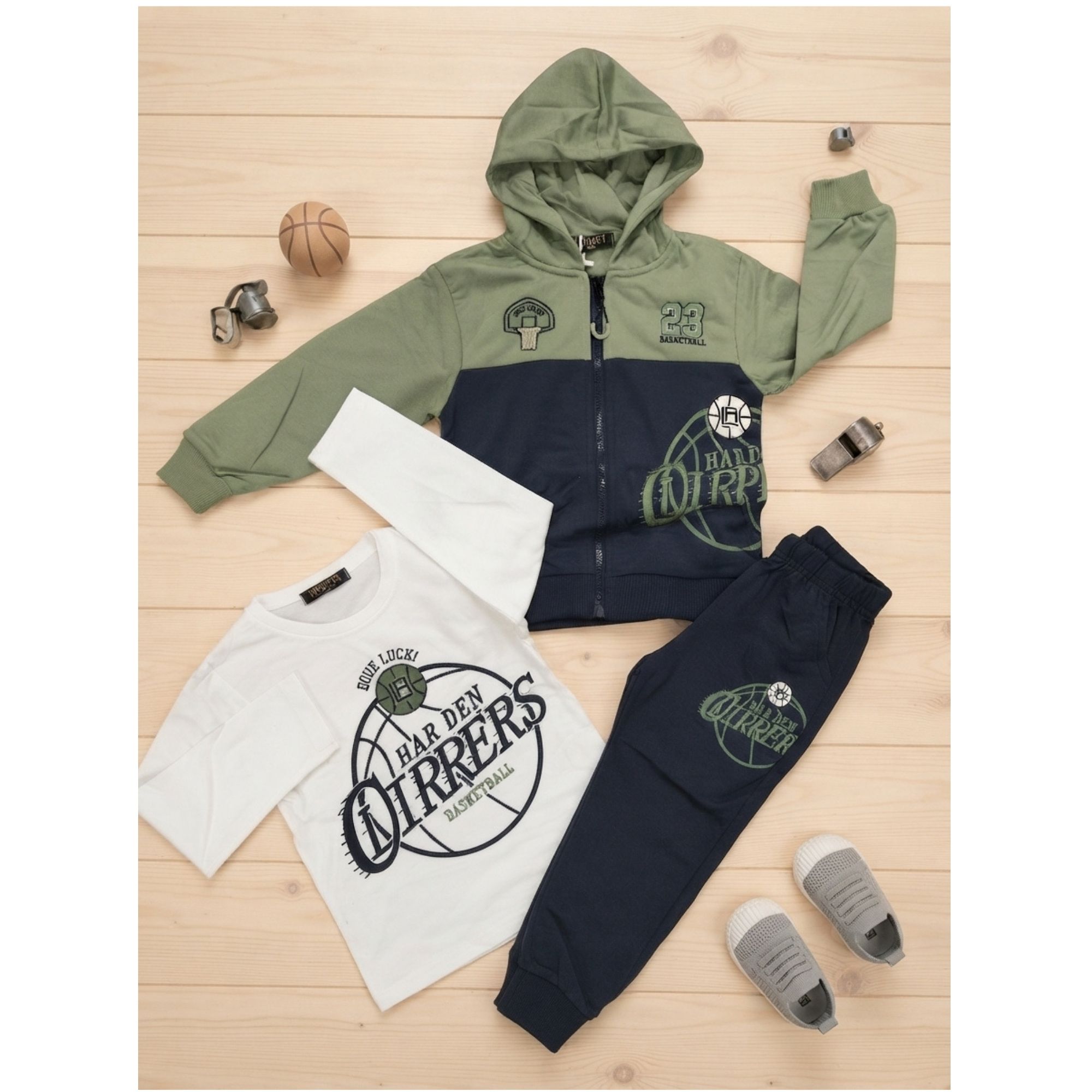 Tuta Bambino 3 Pezzi Tema Basket – Felpa con Cappuccio, T-Shirt e Joggers Verde Salvia e Bl