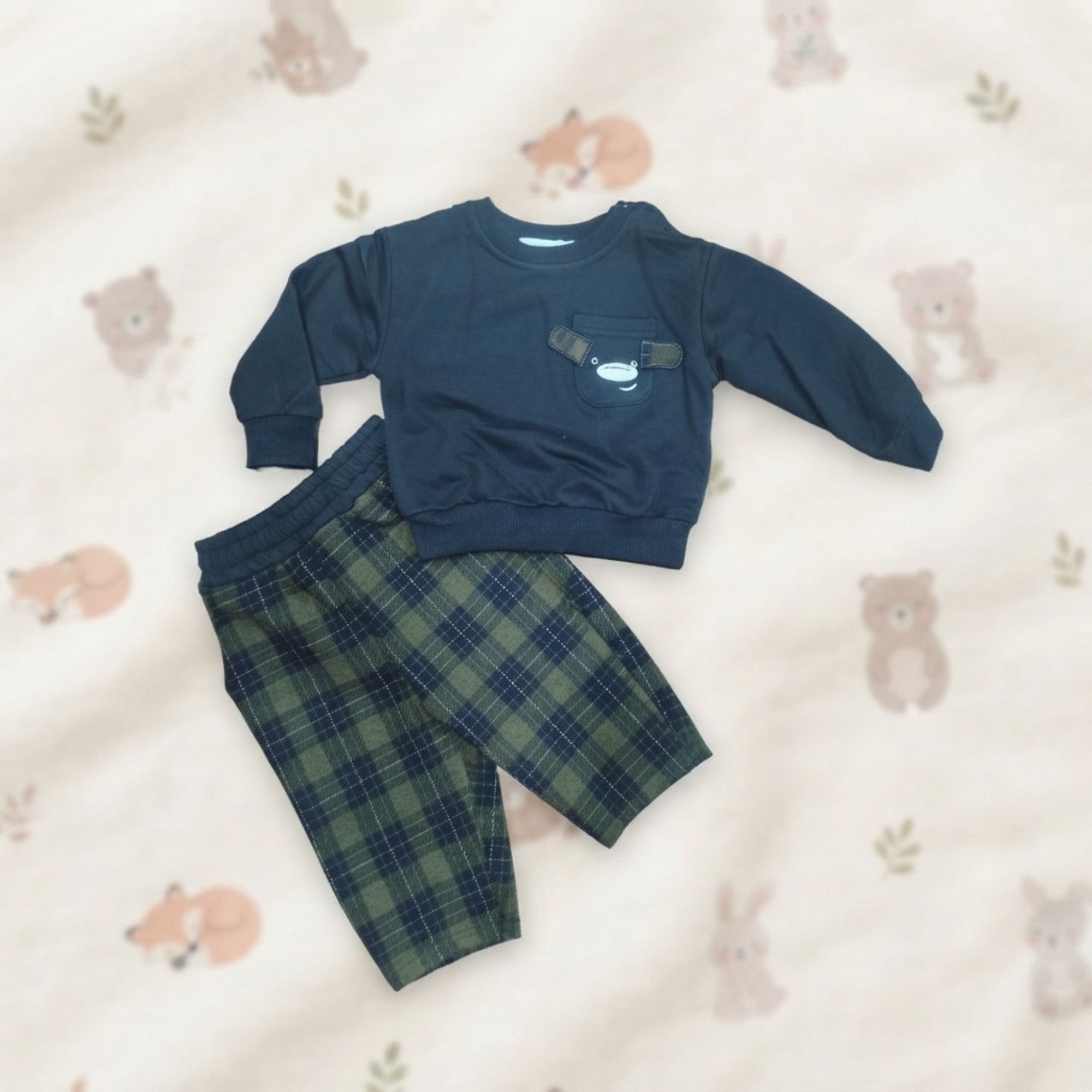 Set Neonato 2 Pezzi: Felpa Blu Notte con Taschino Animale + Pantaloni Tartan Verde e Blu